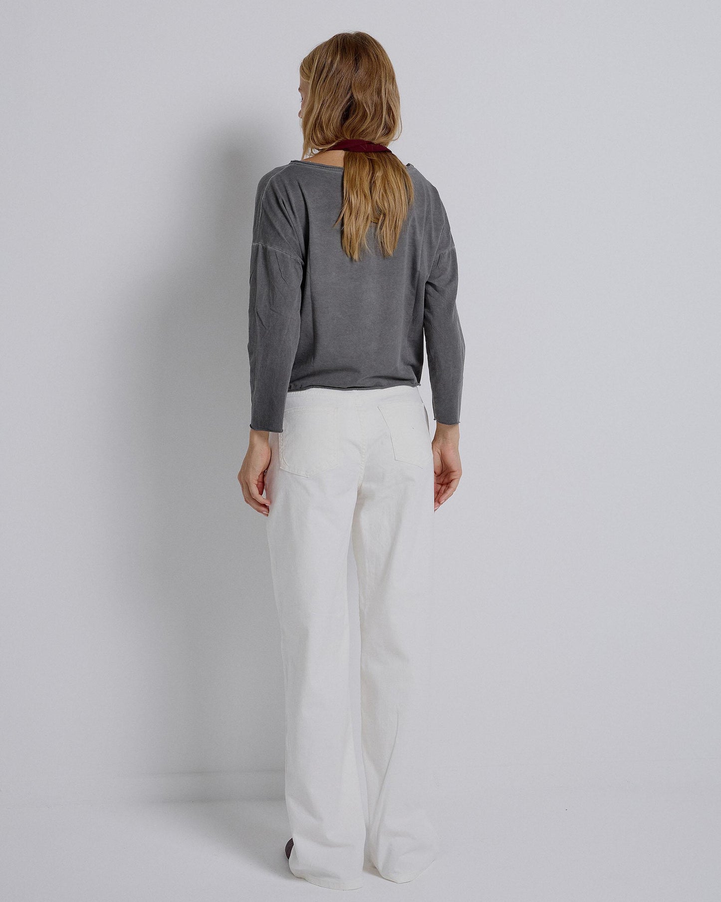 Camiseta Manga Larga Cuello Pico Antracita