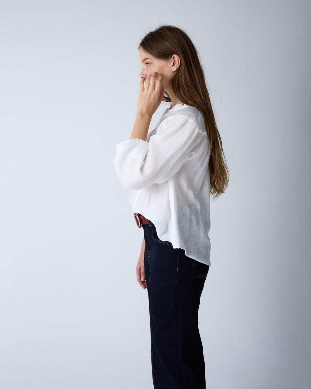 White Bow-knot Peak Yoke Blouse