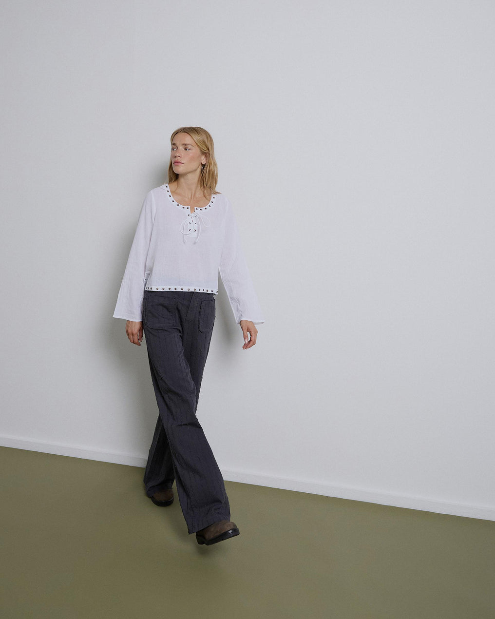 Blusa Tachuelas Blanca