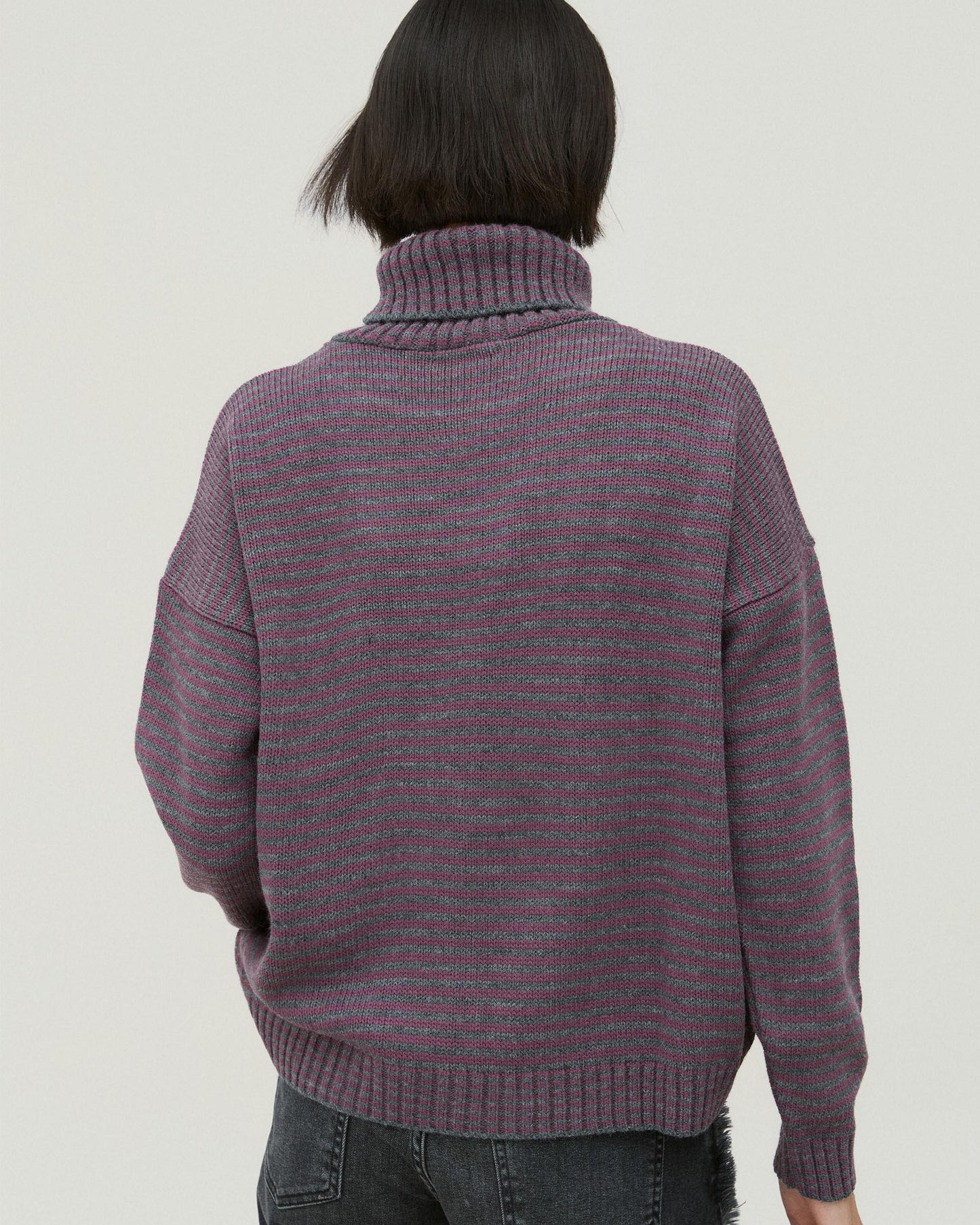 Jersey Cuello Alto Rayas Gris