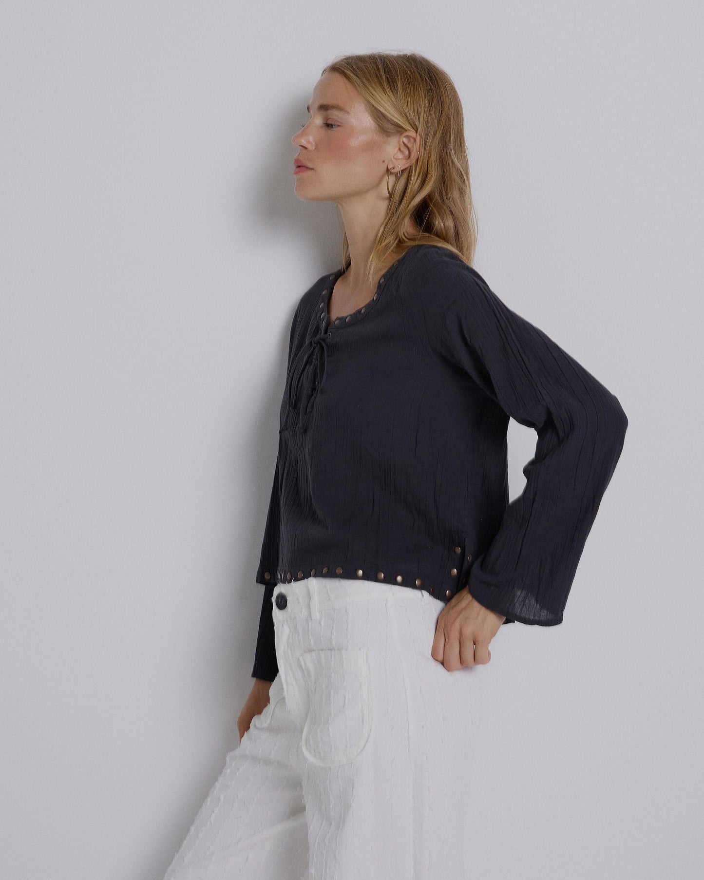 Blusa Tachuelas Antracita