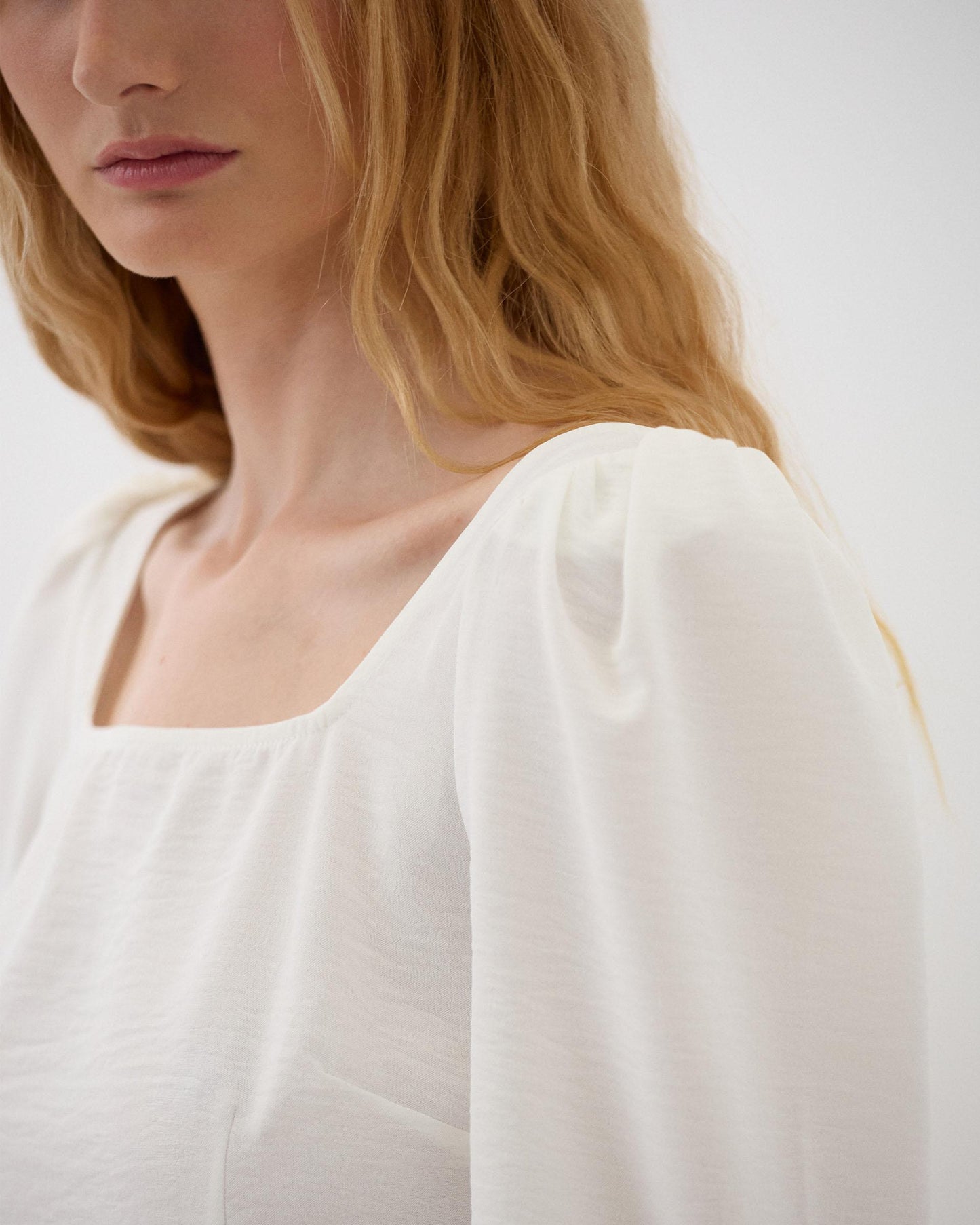 Blusa Decote Quadrado Branca