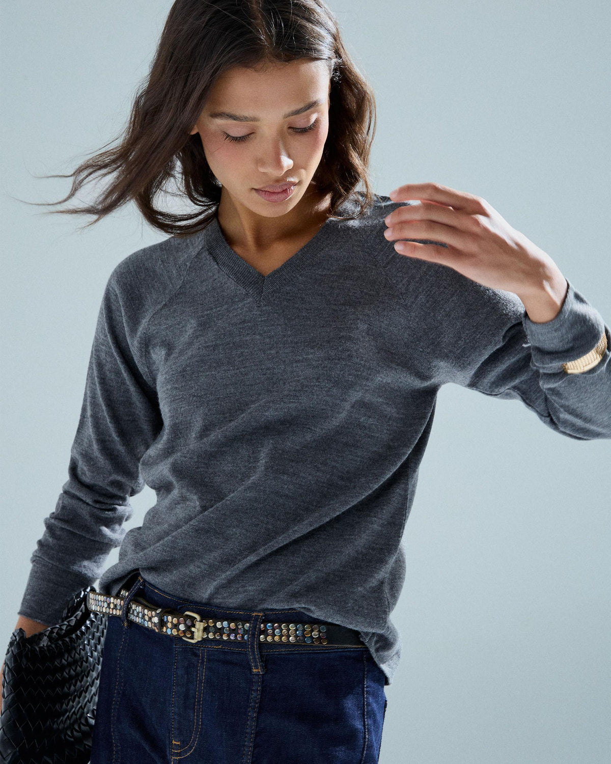 Jersey Básico Escote Pico Gris