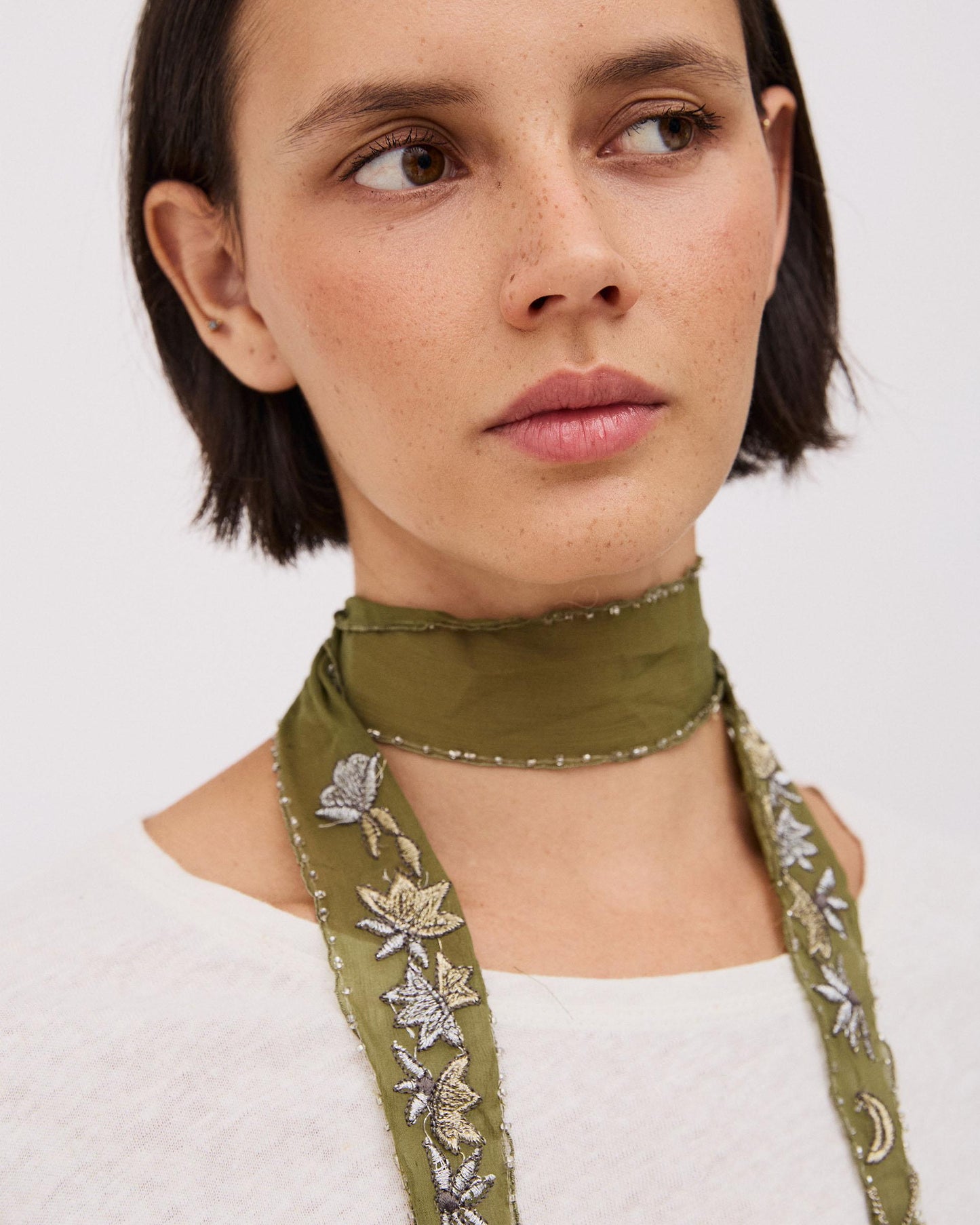 Collar Organza Bordados Verde