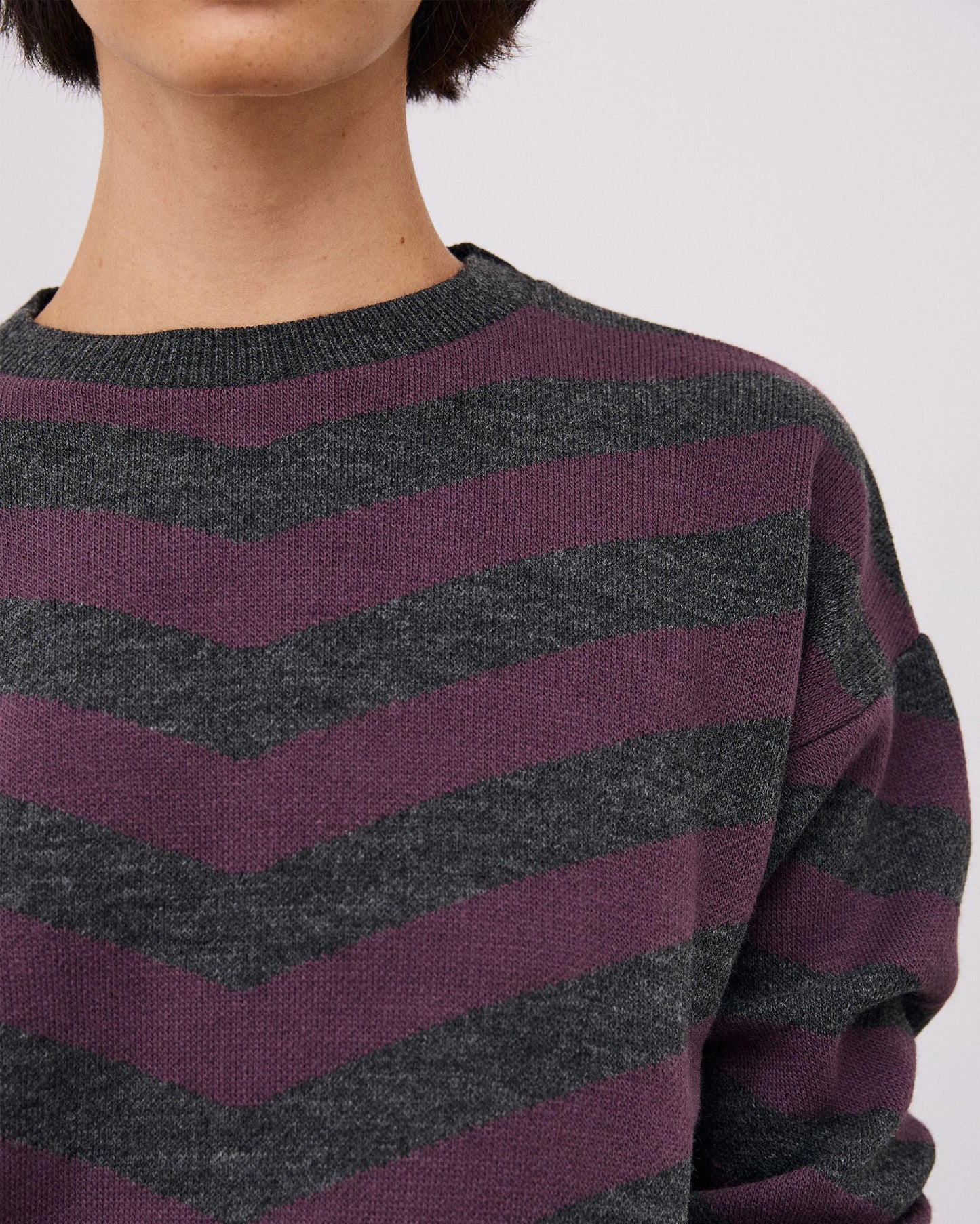 Jersey Cuello Redondo Rayas Pico Morado