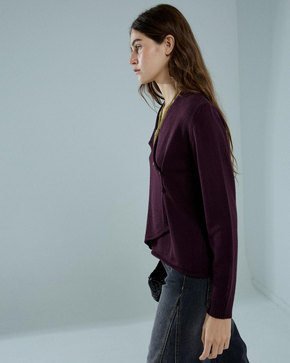 Jersey Botones Laterales Cuello Pico Berenjena