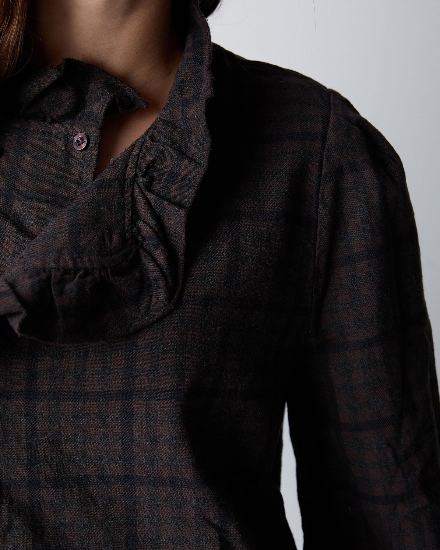 Blusa Volante Lateral Cuadros Marrón