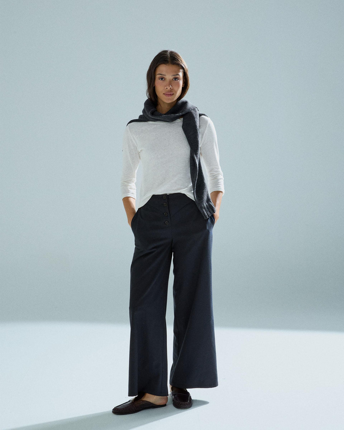 V Yoke Pleated Trousers Dark Blue
