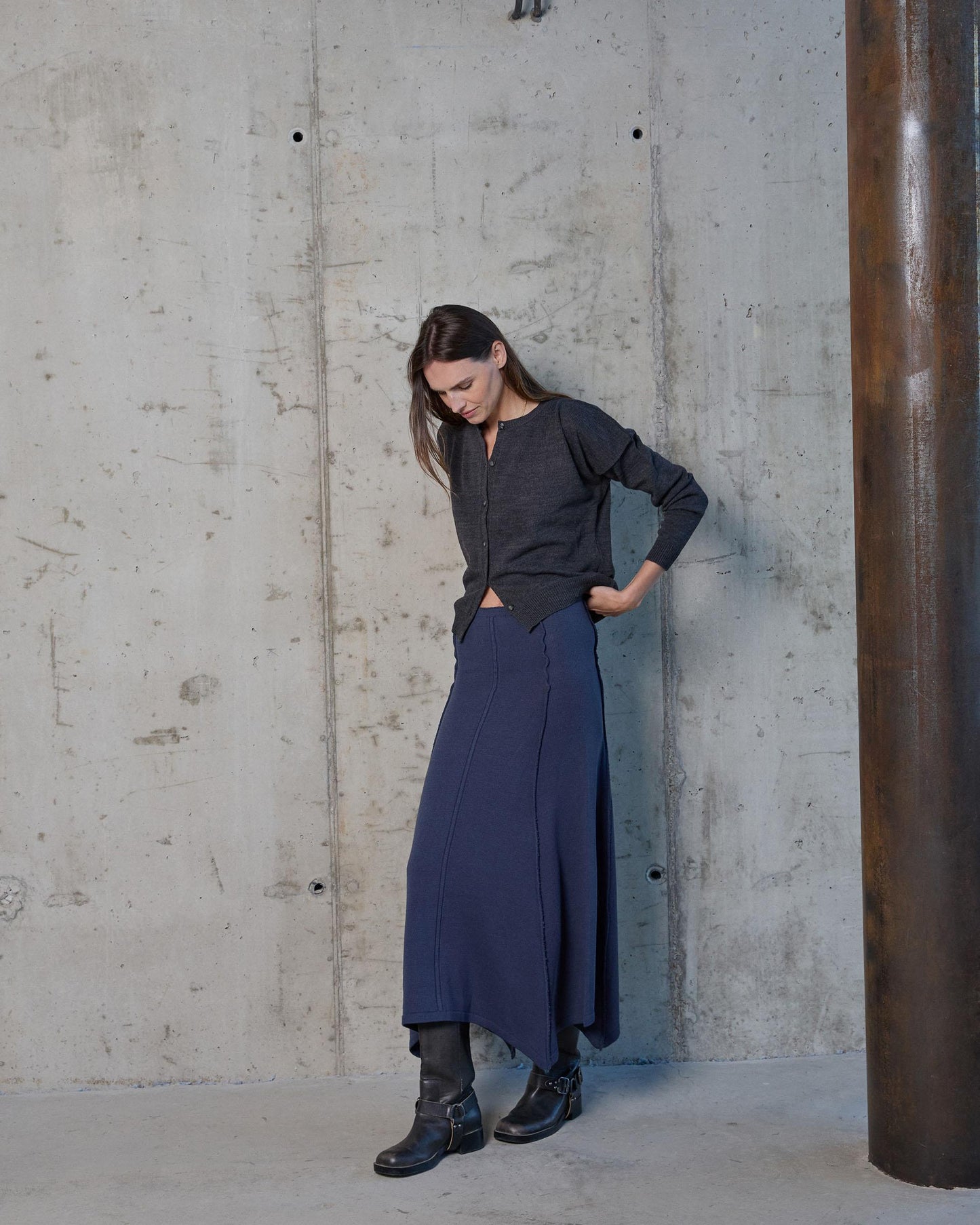 Falda Punto Nervios Azul Oscuro