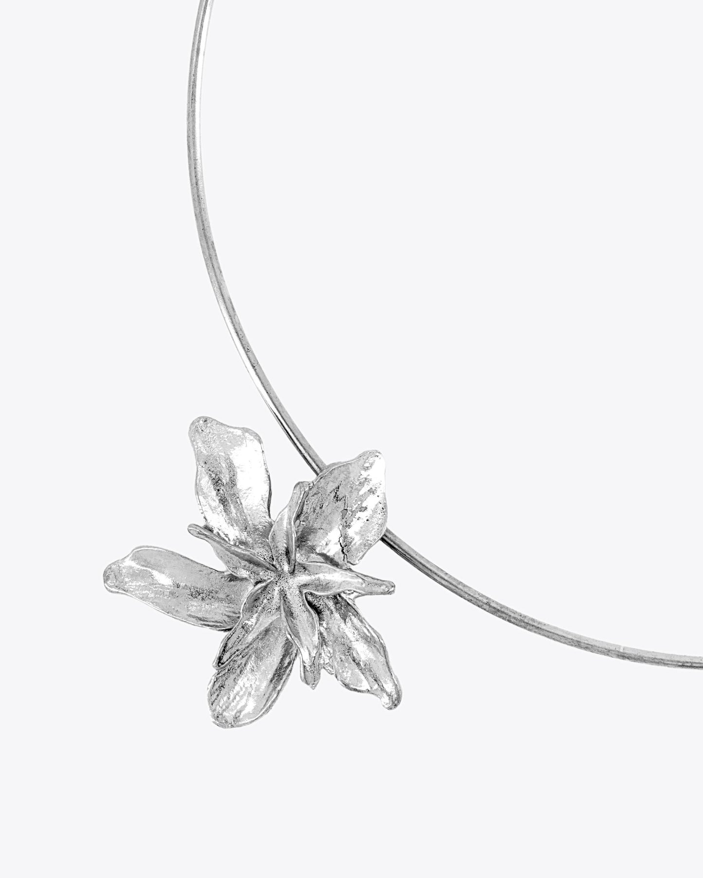 Collar Aro Flor Plata