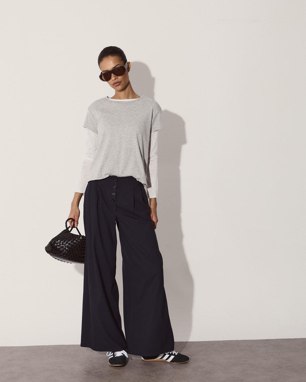 V Yoke Pleated Trousers Dark Blue