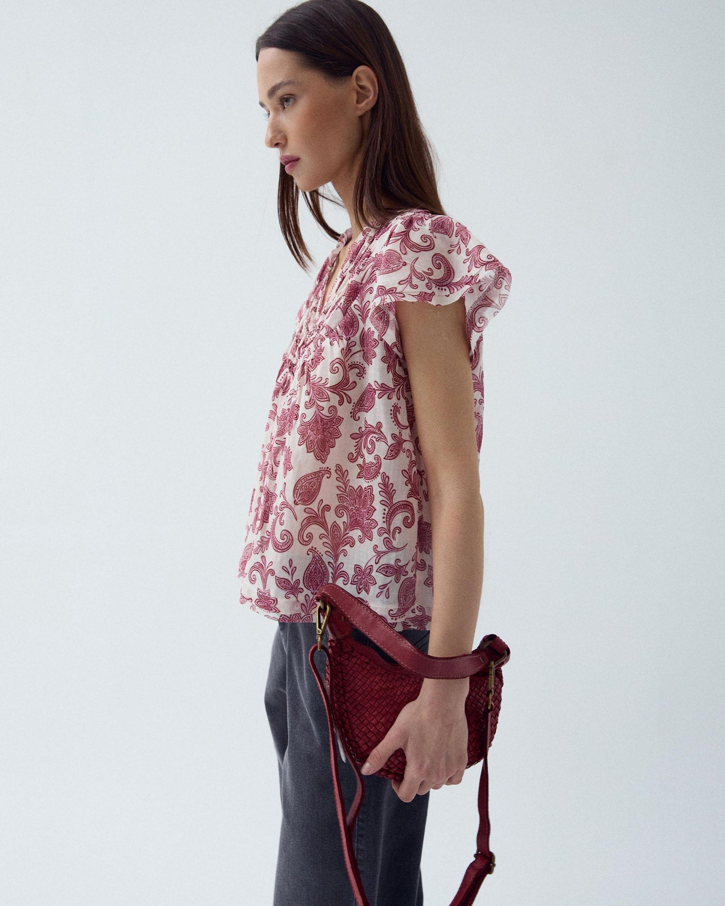 Blusa Gomas Escote Flores Rosa