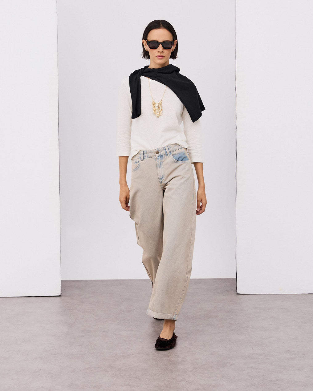 Jeans Bordados Mariposa Beige