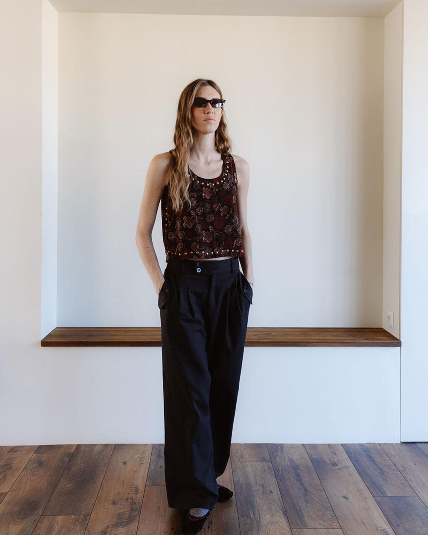 Top Tachuelas Tirantes Marrón