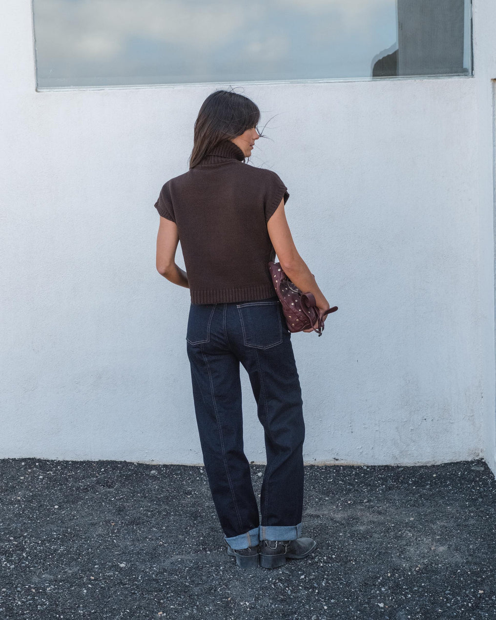 Colete de gola alta castanho