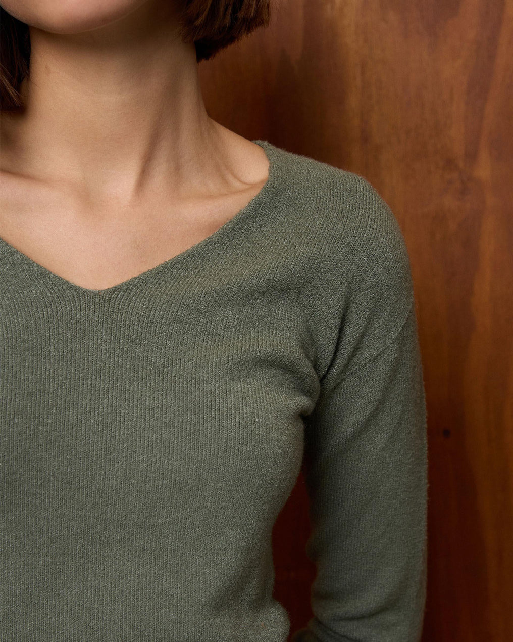 Basic V-Neck Sweater Light Green
