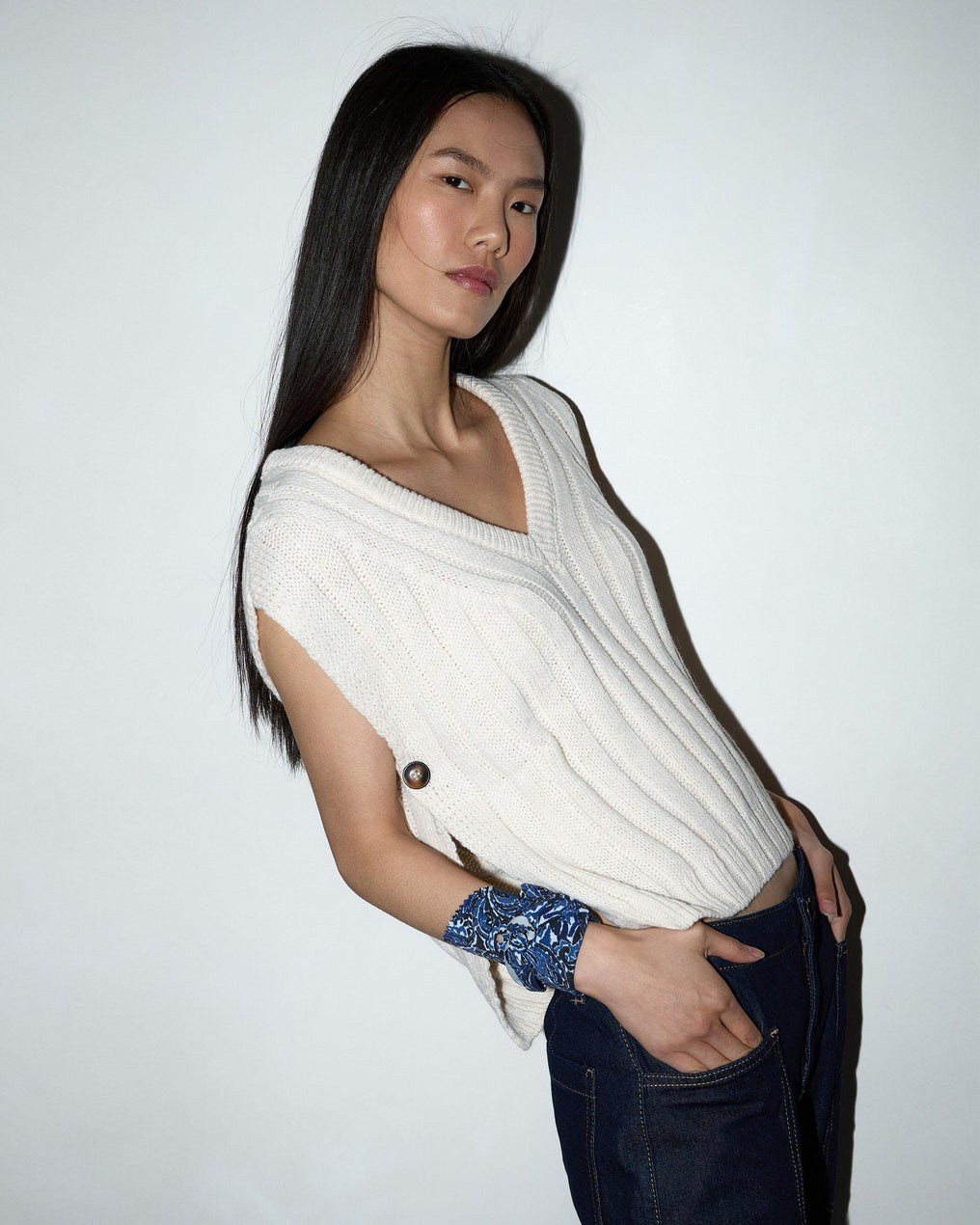 Raw V-Neck Knit Vest