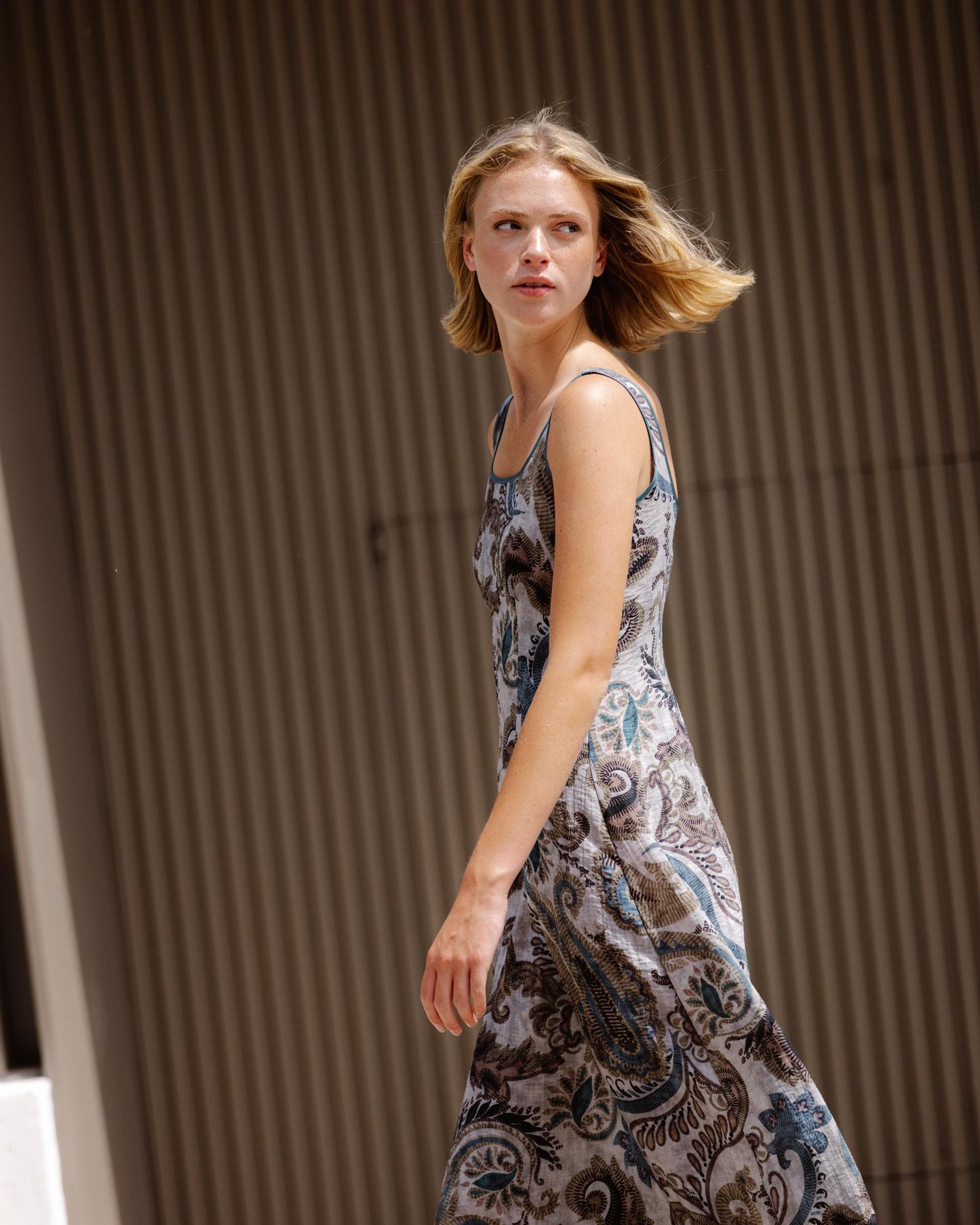 Vestido Tirantes Estampado Ribete Azul