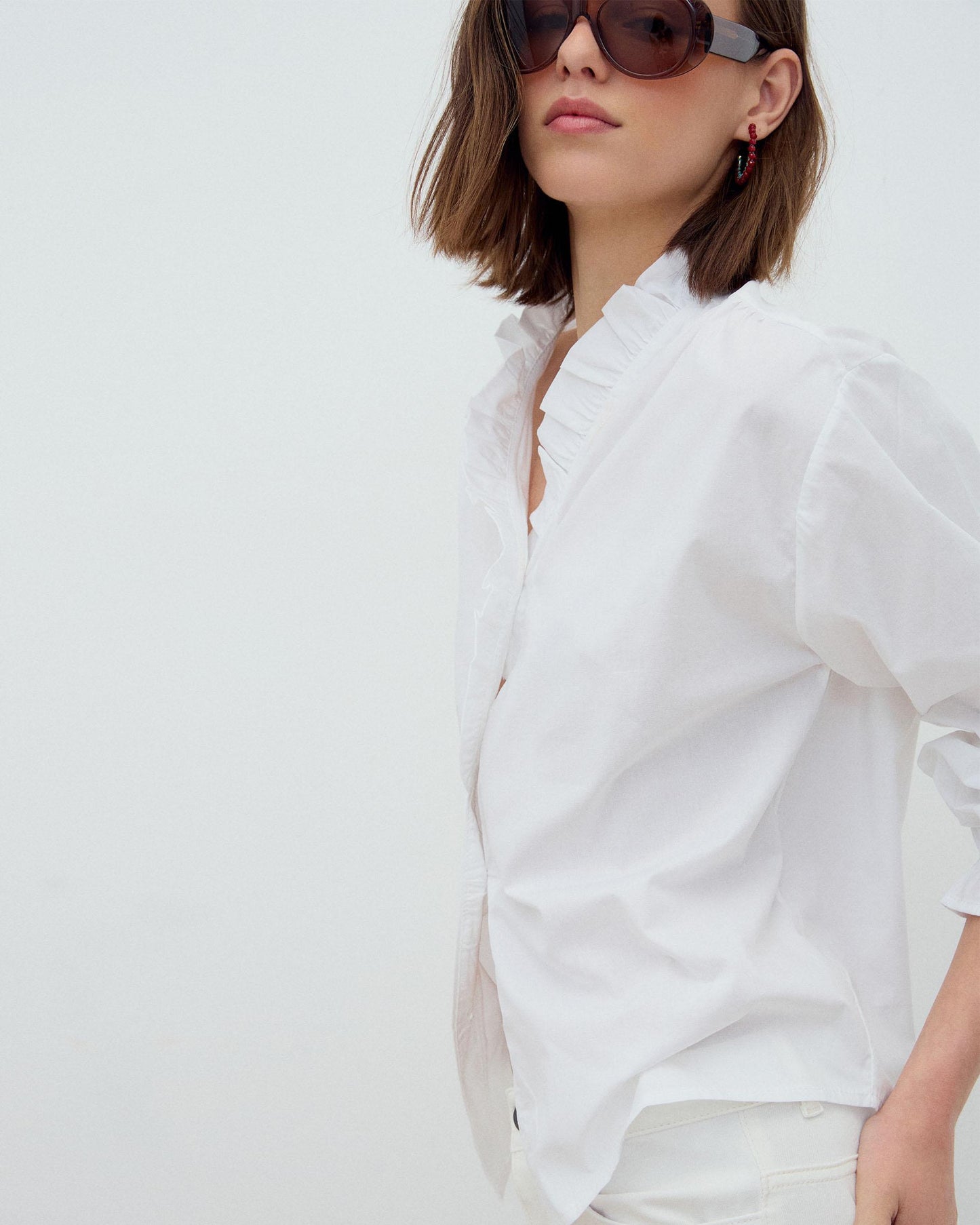 Blusa Decote Pico Folho Branca