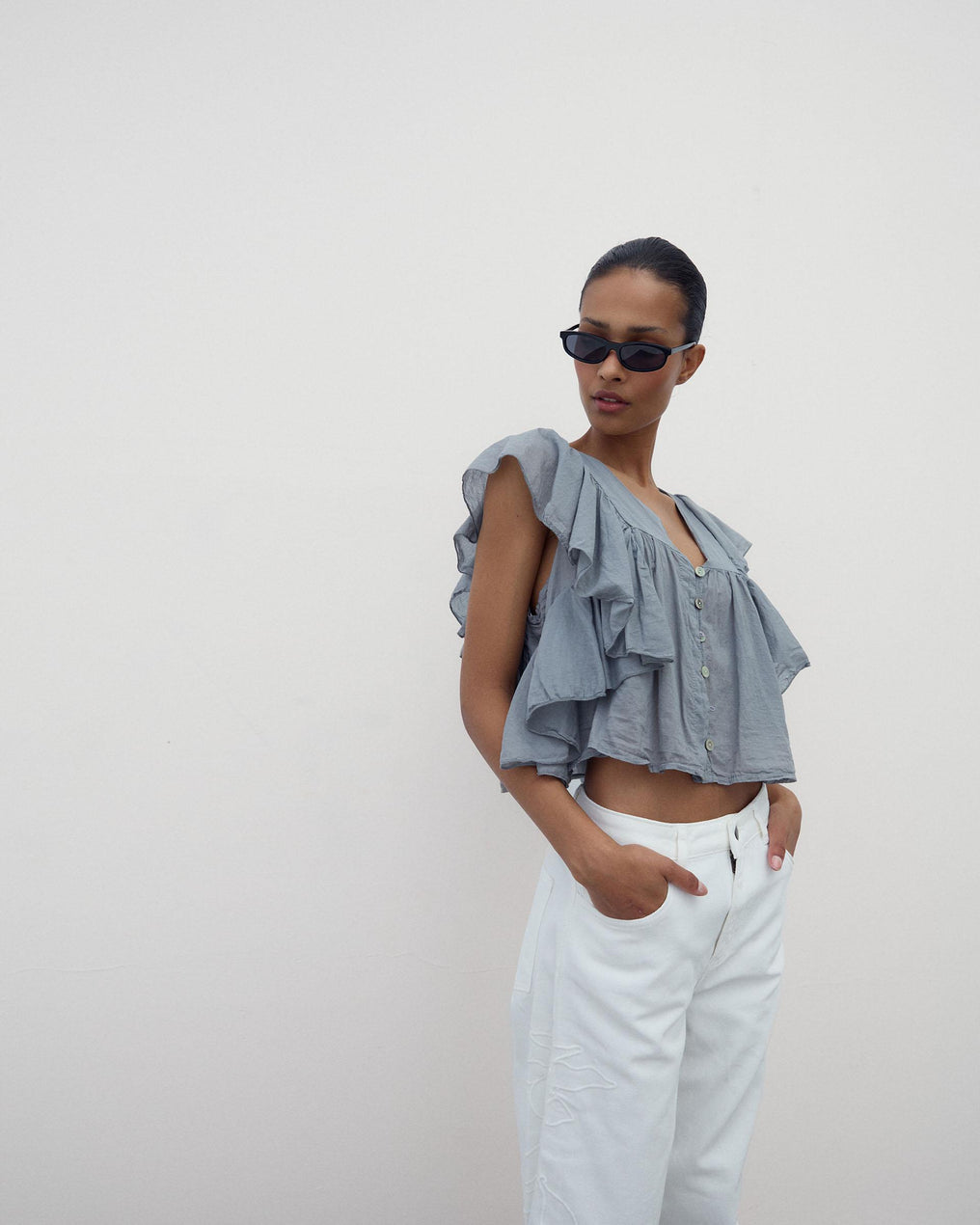 Blusa Botones Volantes Antracita