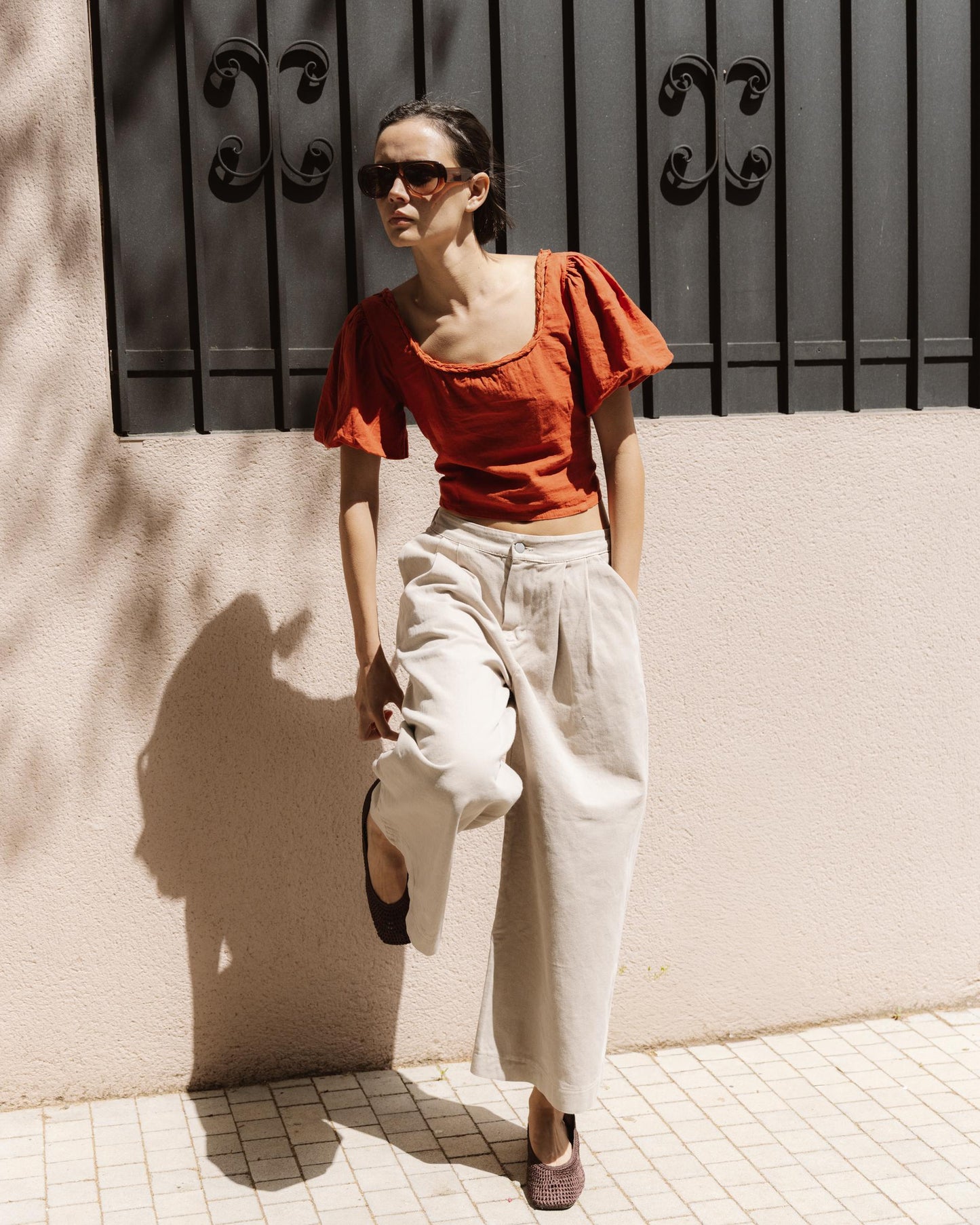 Top Manga Abullonada Escote Espalda Naranja