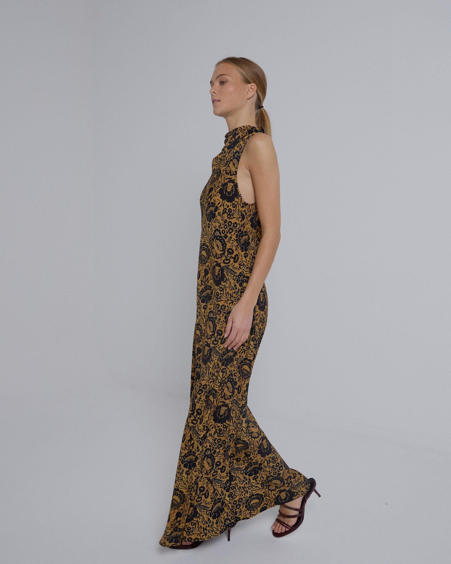 Vestido Largo Fluido Estampado Mostaza