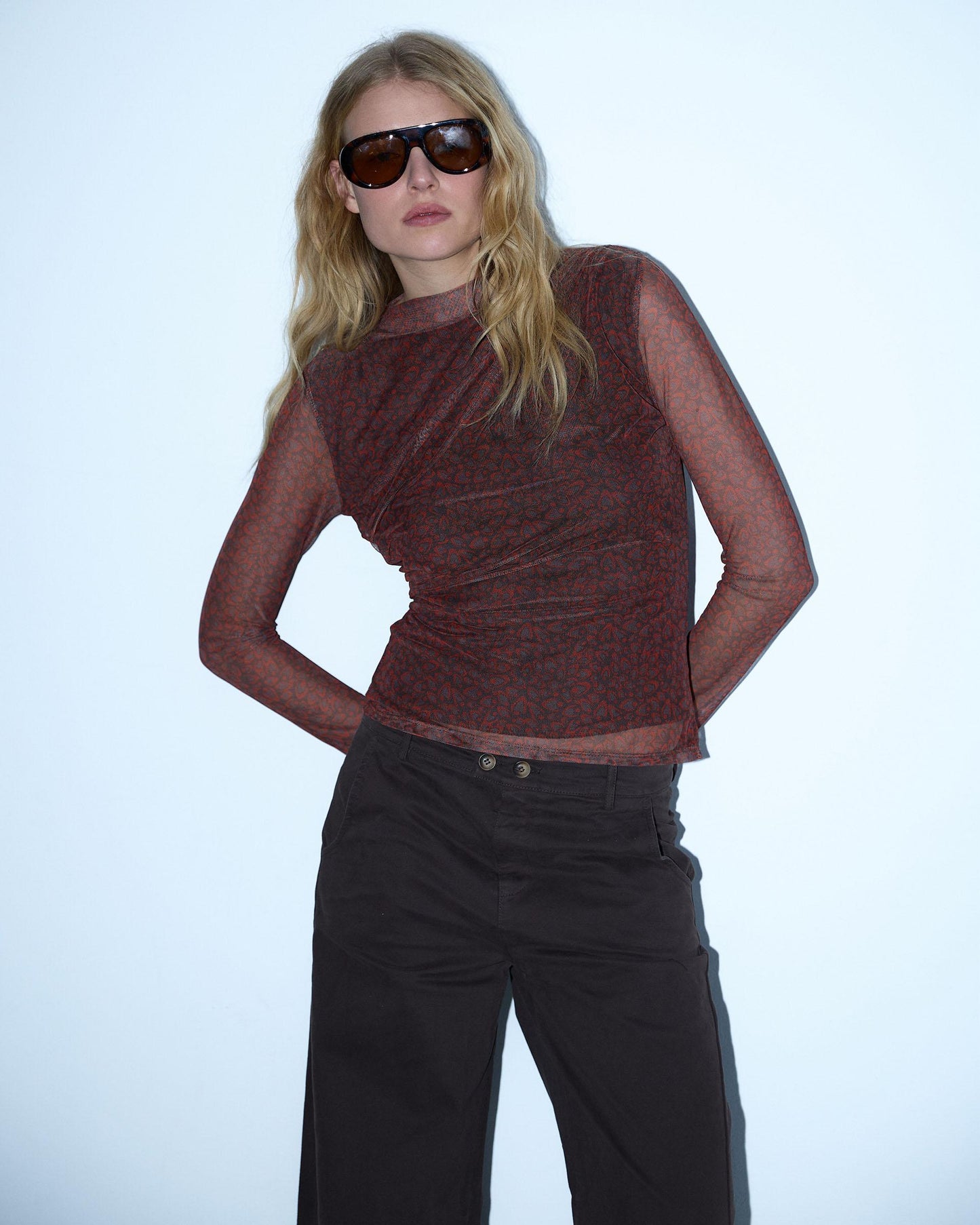 Top Drapeado Tul Estampado Marrón