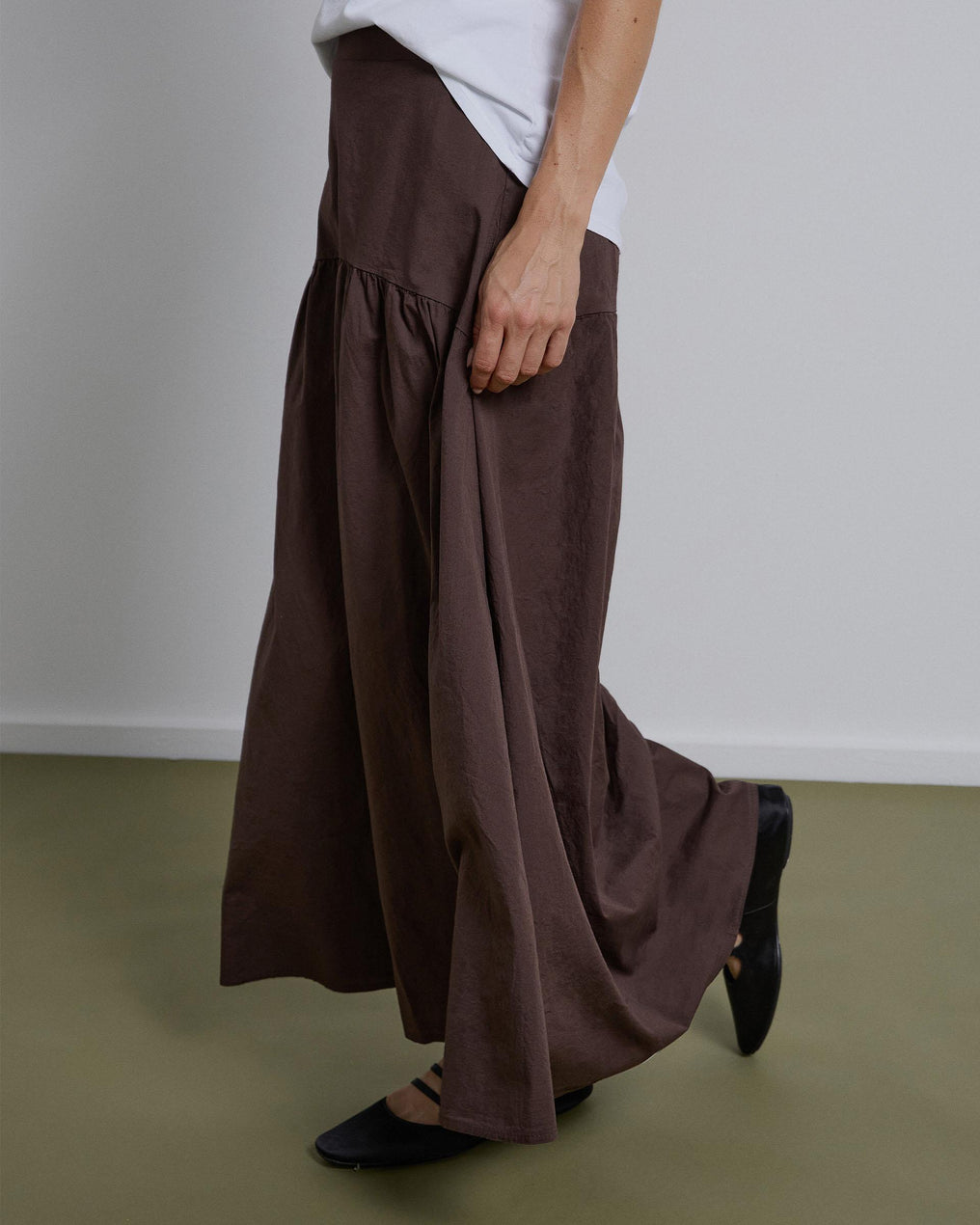 Saia comprida castanha com jugo