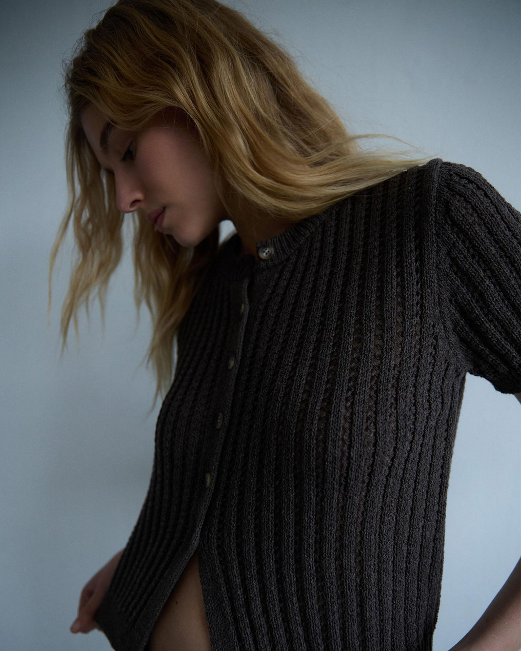 Top Manga Corta Calados Marrón