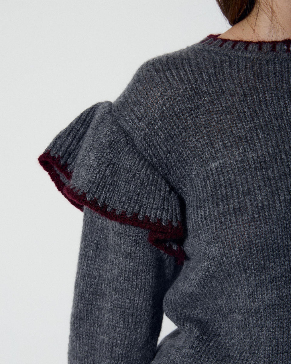 Jersey Volantes Laterales Pespuntes Gris