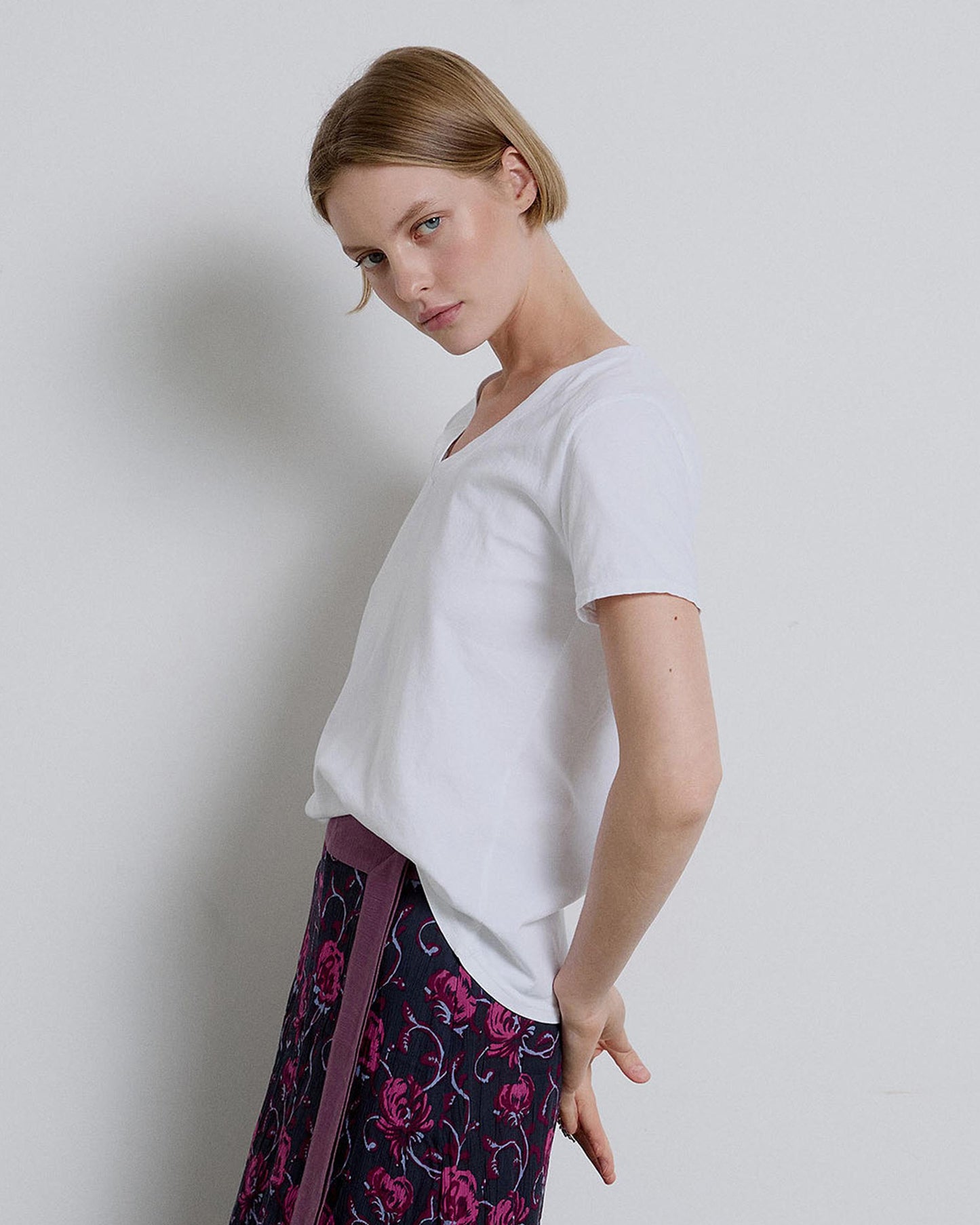 Camiseta Manga Corta Escote Pico Blanco