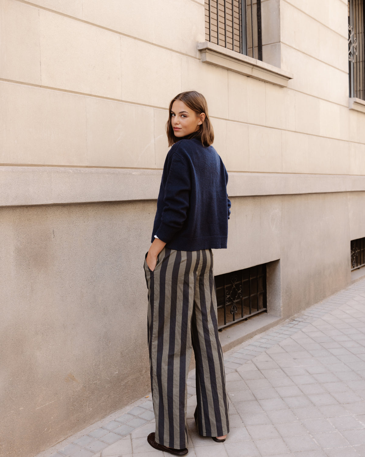 Cardigan Bleu Marine à Col Montant et Boutons
