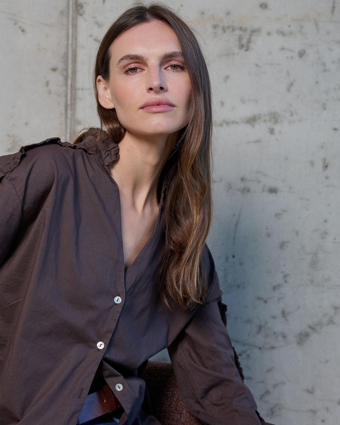 Camisa Volante Manga Marrón