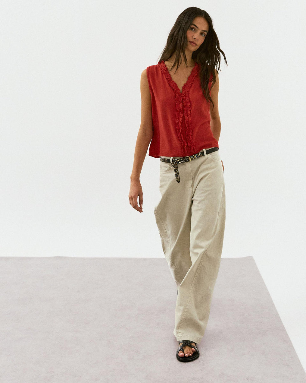 Top Escote Pico Volantes Con Lino Rojo