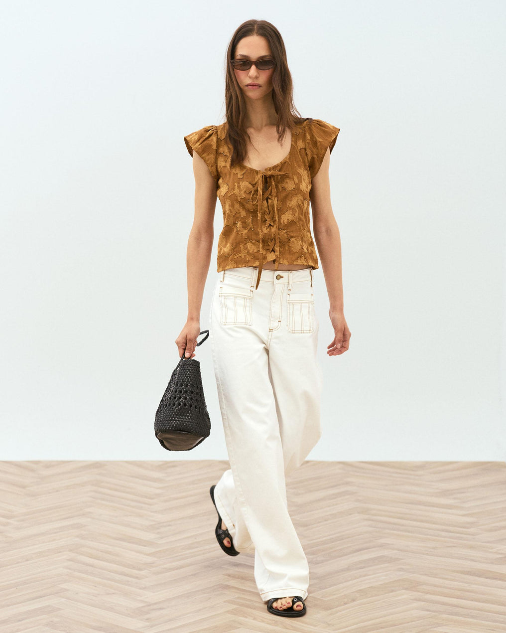 Jeans com Bordado de Sol Branco