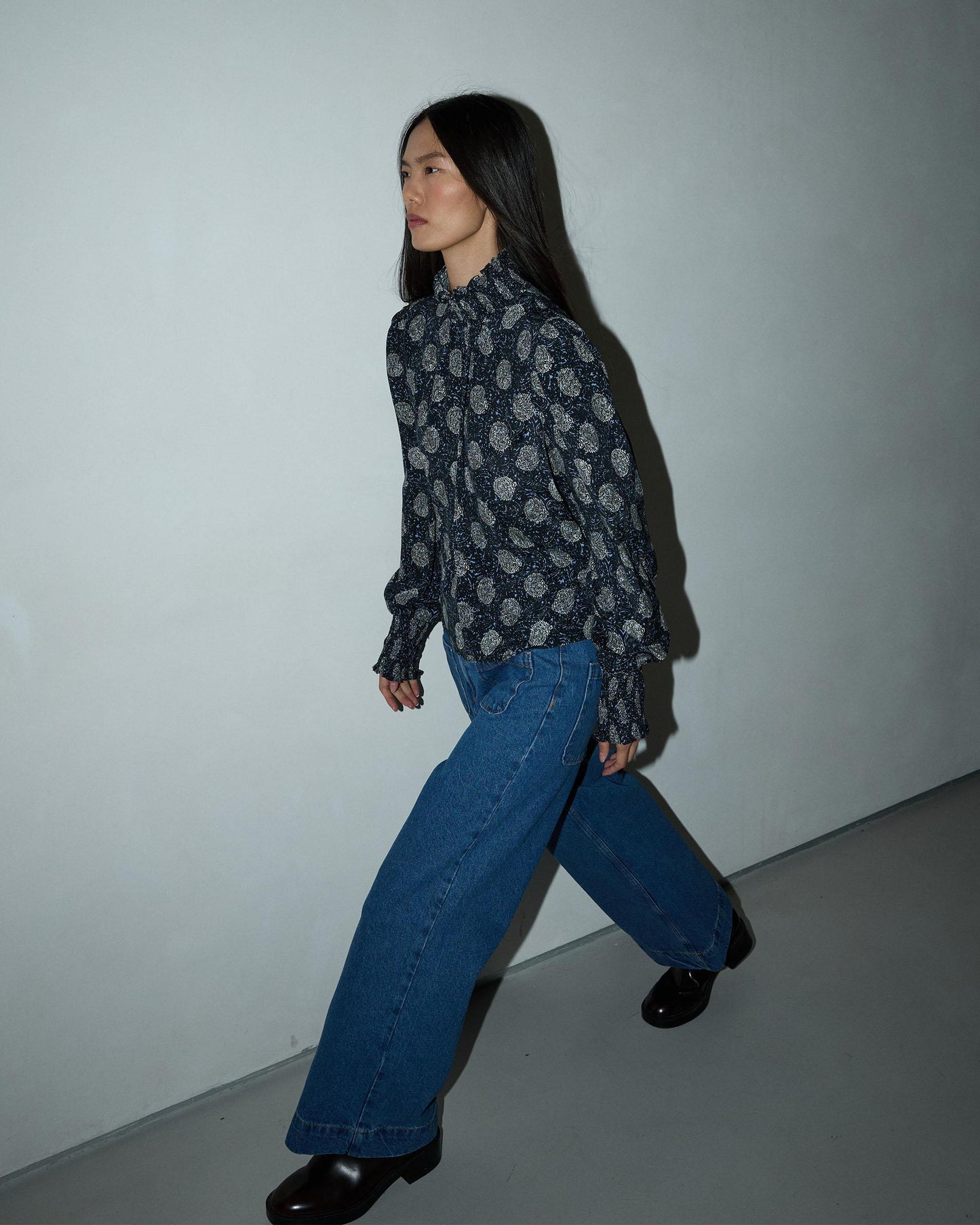 Blusa Estampado Amebas Azul Oscuro