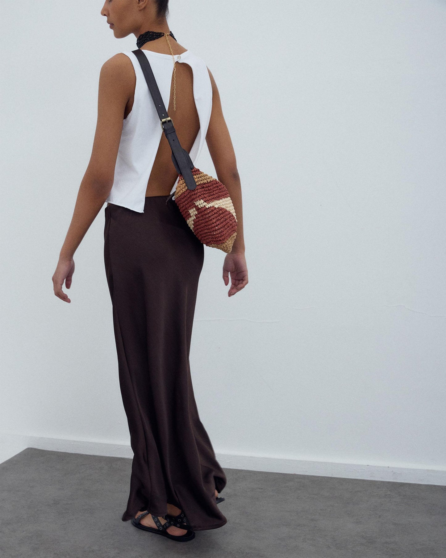 Falda Fluida Satinada Marrón