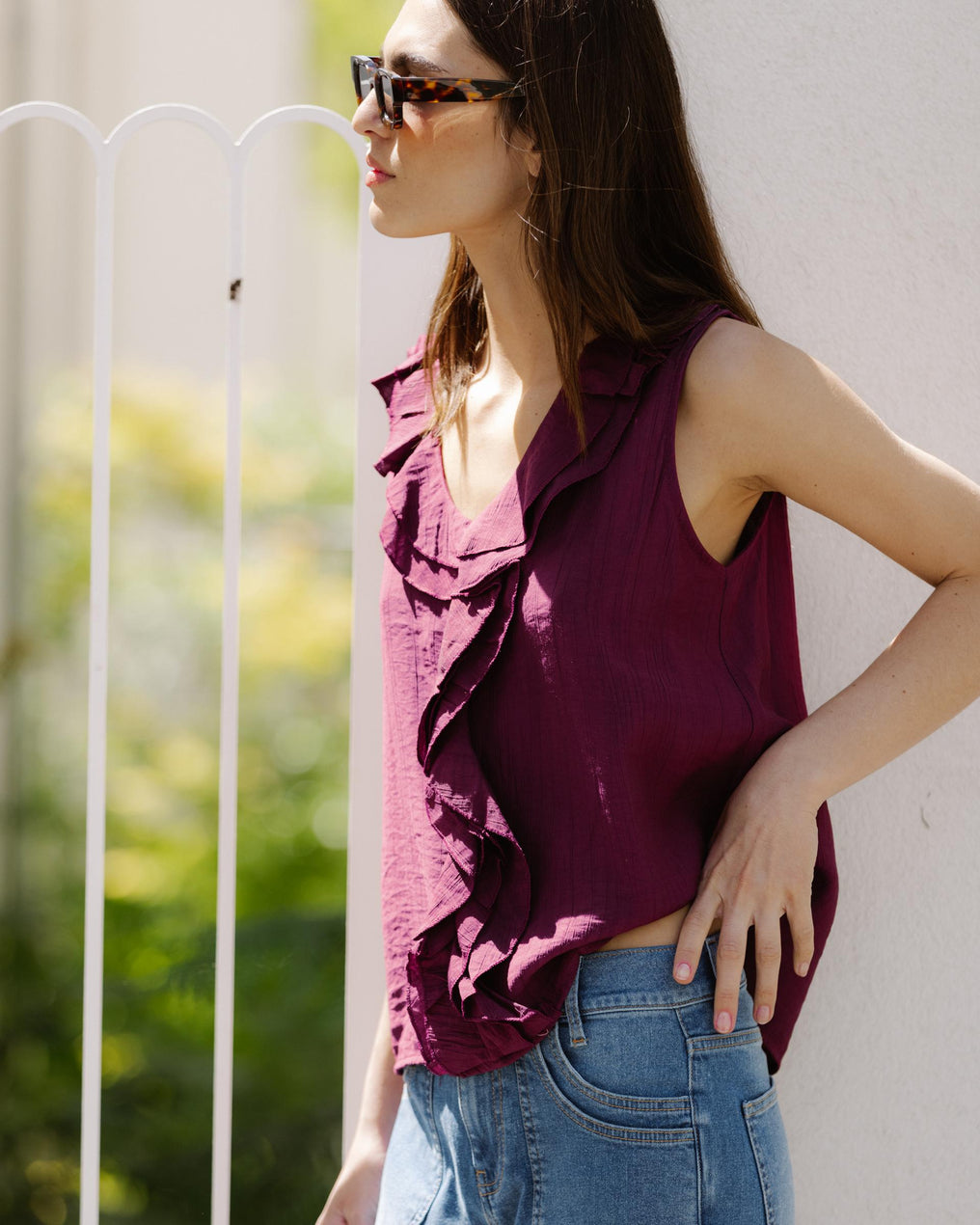 Blusa Sin Mangas Volantes Escote V Granate