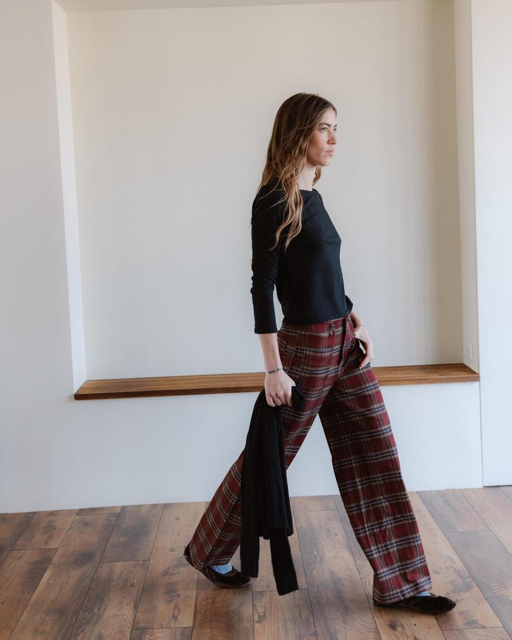 Camiseta Cuello Cuadrado Negro