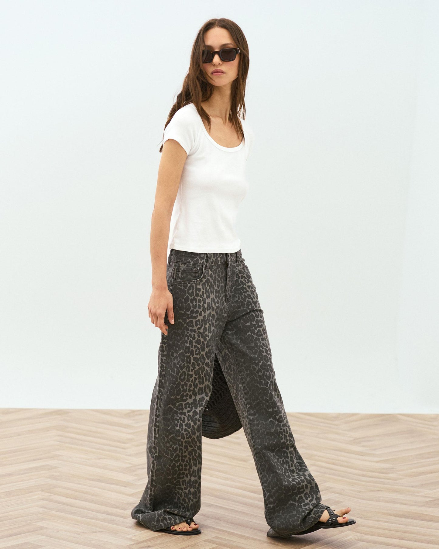 Jeans Wide Leg Animal Print Cinzento
