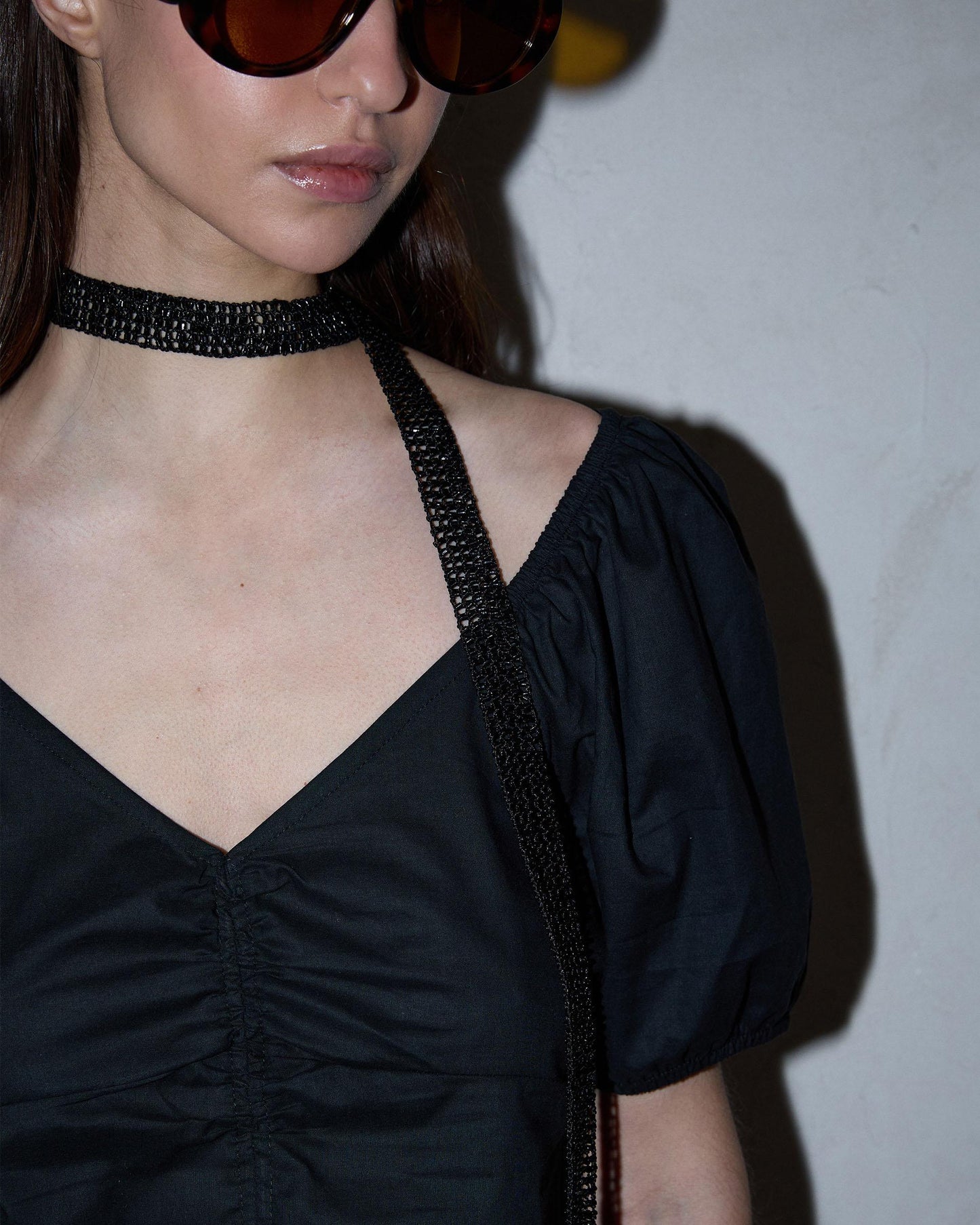 Top Fruncido Escote Manga Corta Negro