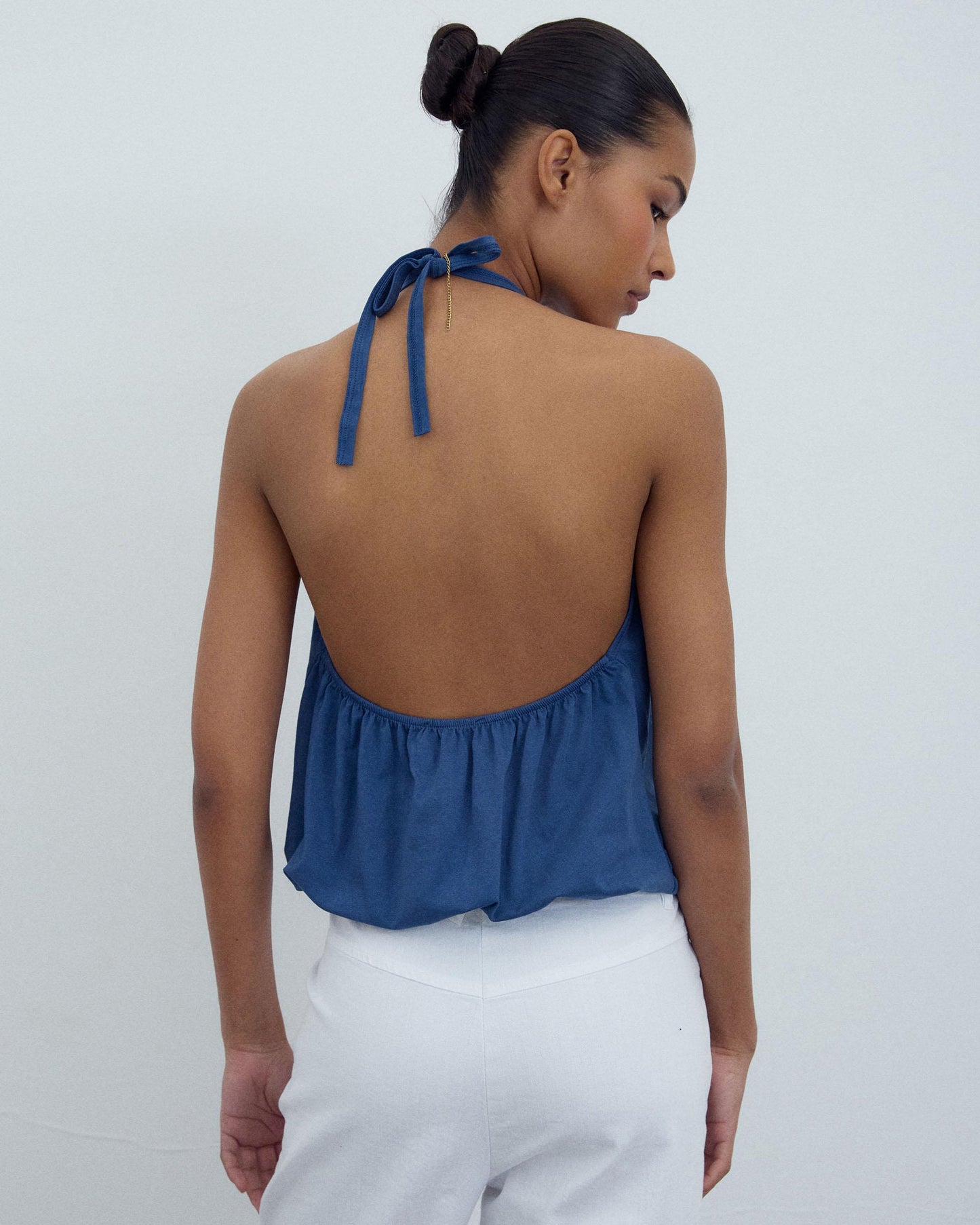 T-shirt Halter Cruzada Azul Marinho