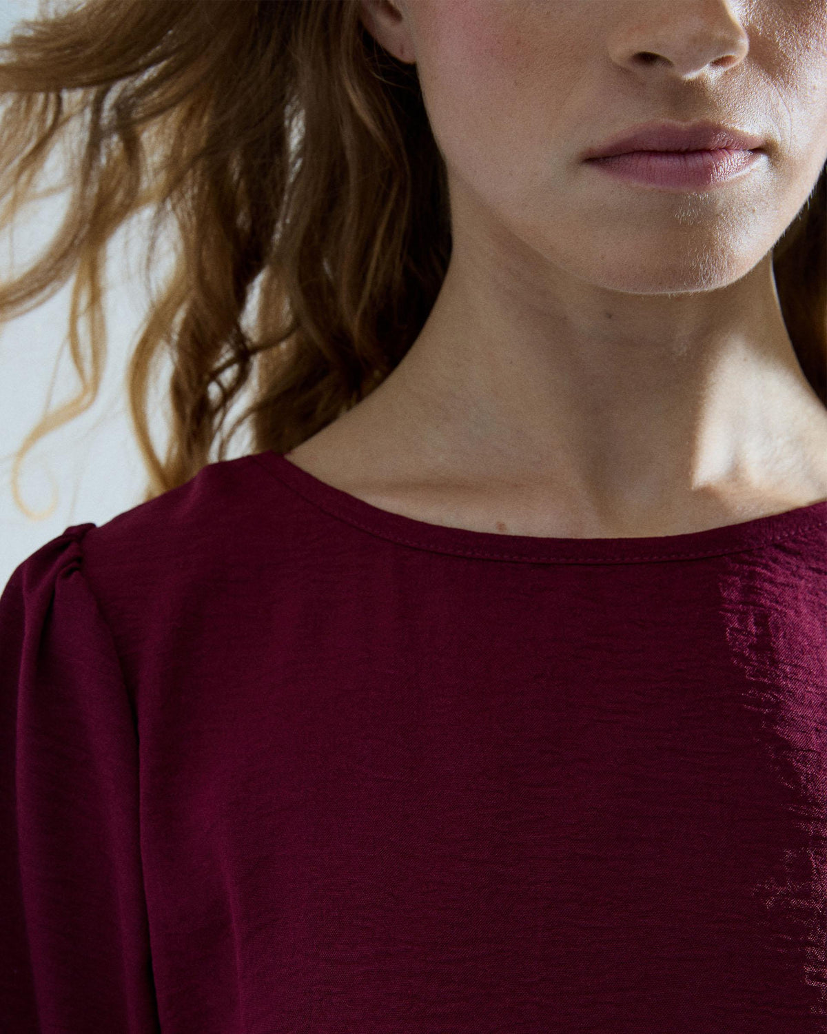 Blusa Básica Cuello Redondo Granate