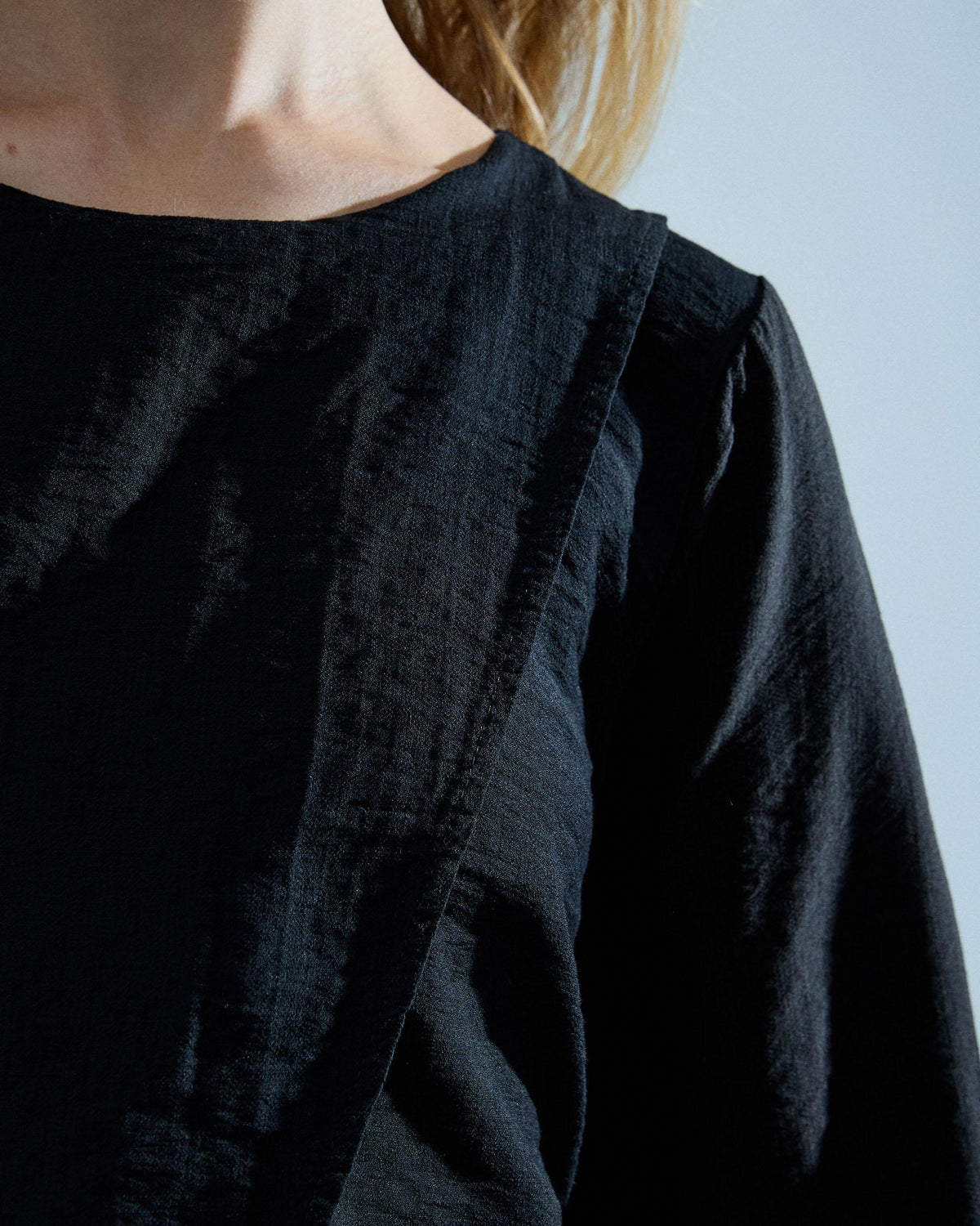 Blusa Delantero Cruzado Negro