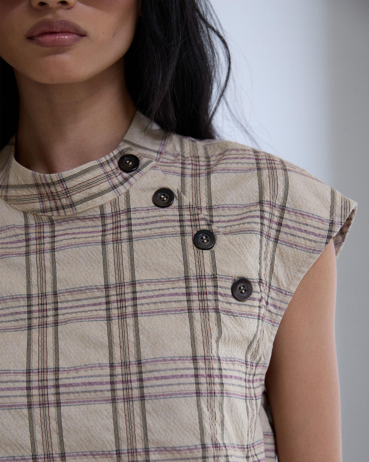 Top Botones Laterales Cuadros Beige
