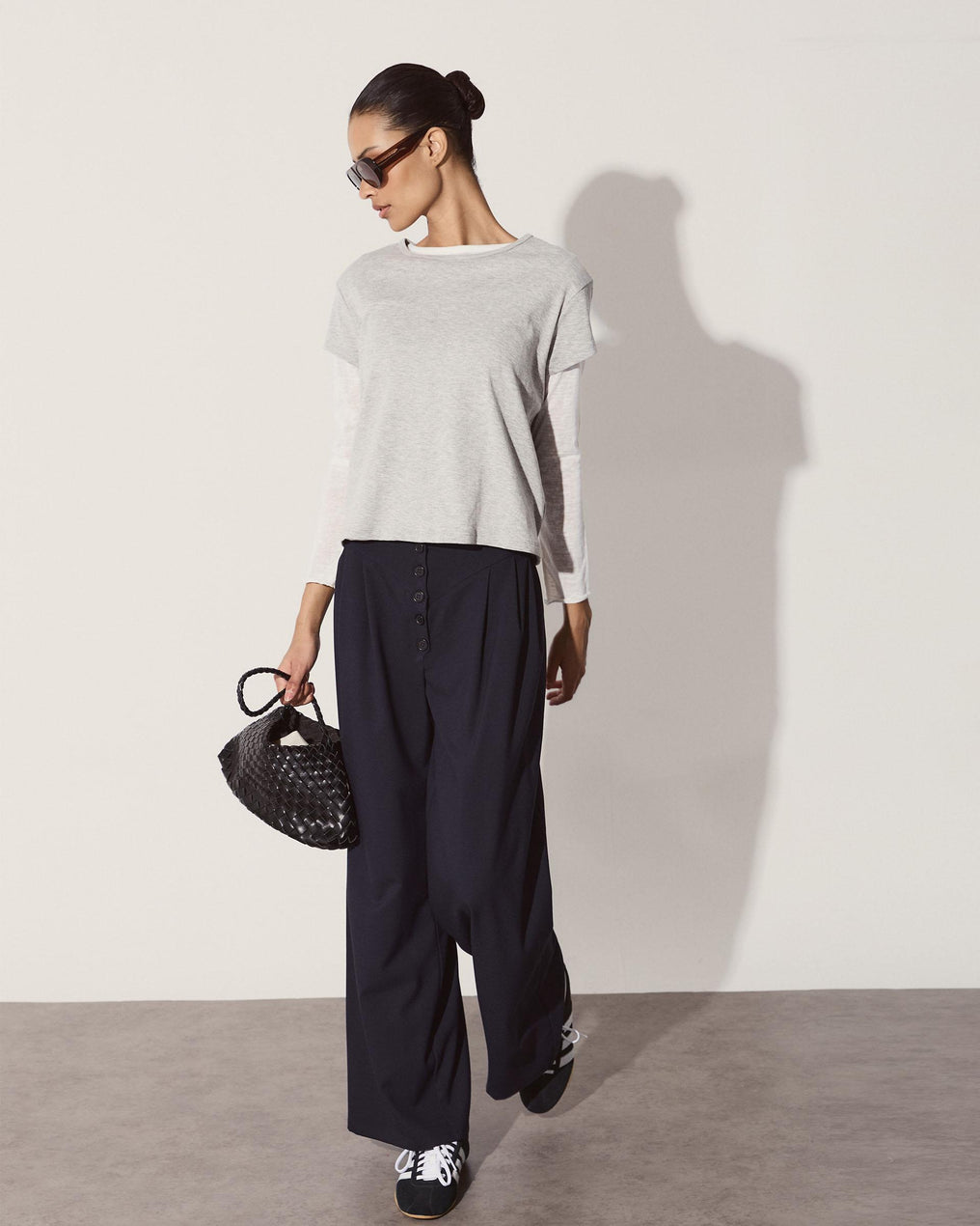V Yoke Pleated Trousers Dark Blue