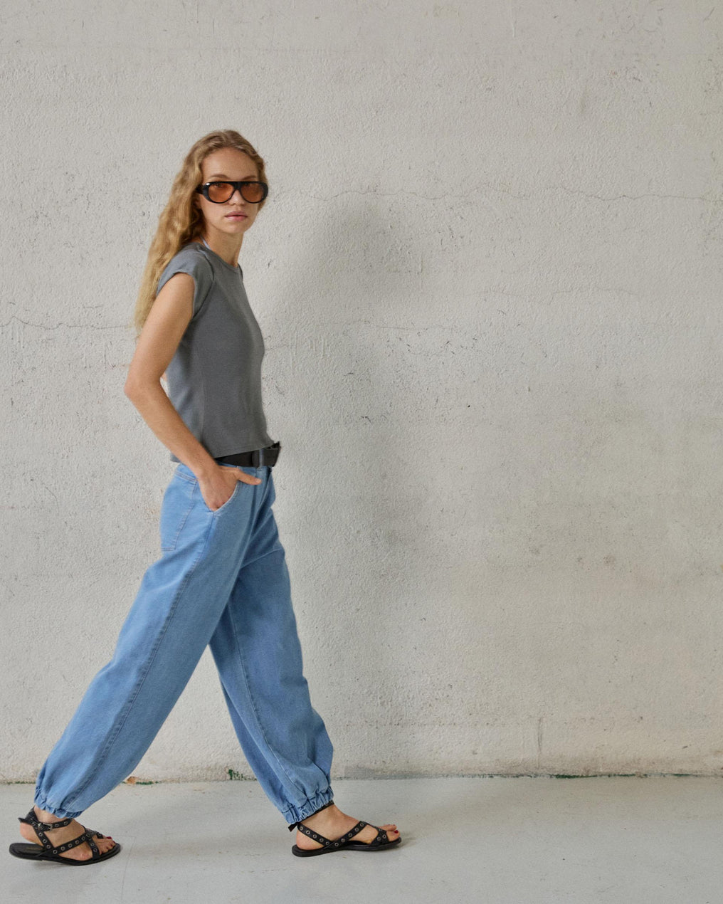 Jeans Bombacho Pregas Azul