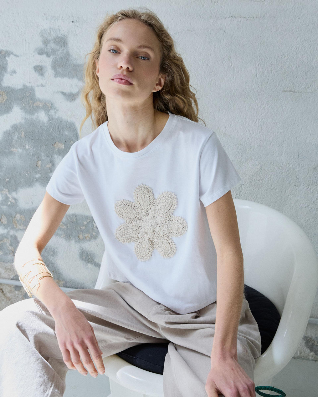 T-shirt Flor Crochet Branco