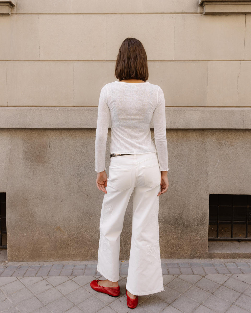 Jeans Bordados Silueta Flor Blanco