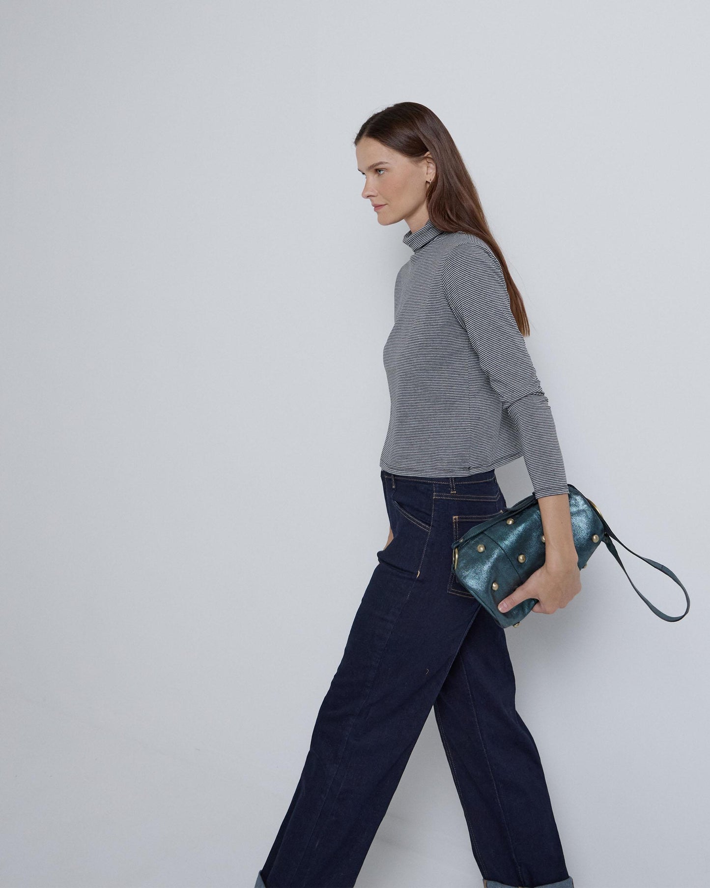 Camiseta Cuello Alto Rayas Gris